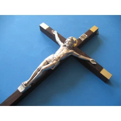 Krzyż drewniany ciemny brąz na ścianę 30 cm